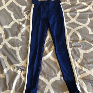 Navy blue leggings with white stripes